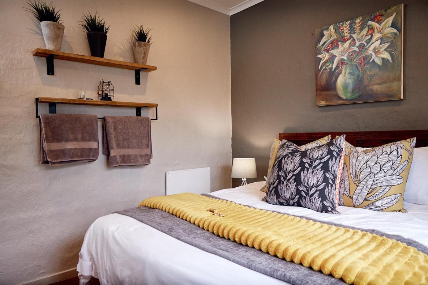 The Aloes Farm - The Studio & The Gallery Apartment Hilton Room photo